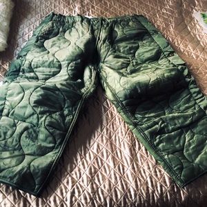 THESE ARE OLD NEW INVENTORY MILITARY ISSUE COLD WEATHER PANT LINERS